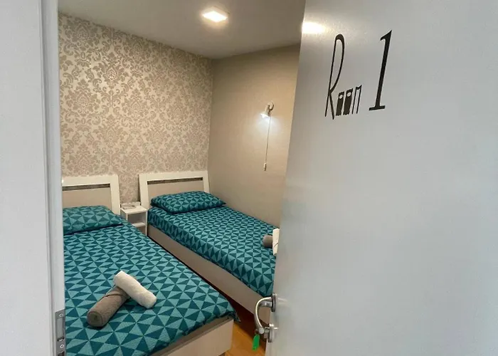 Granada Rooms